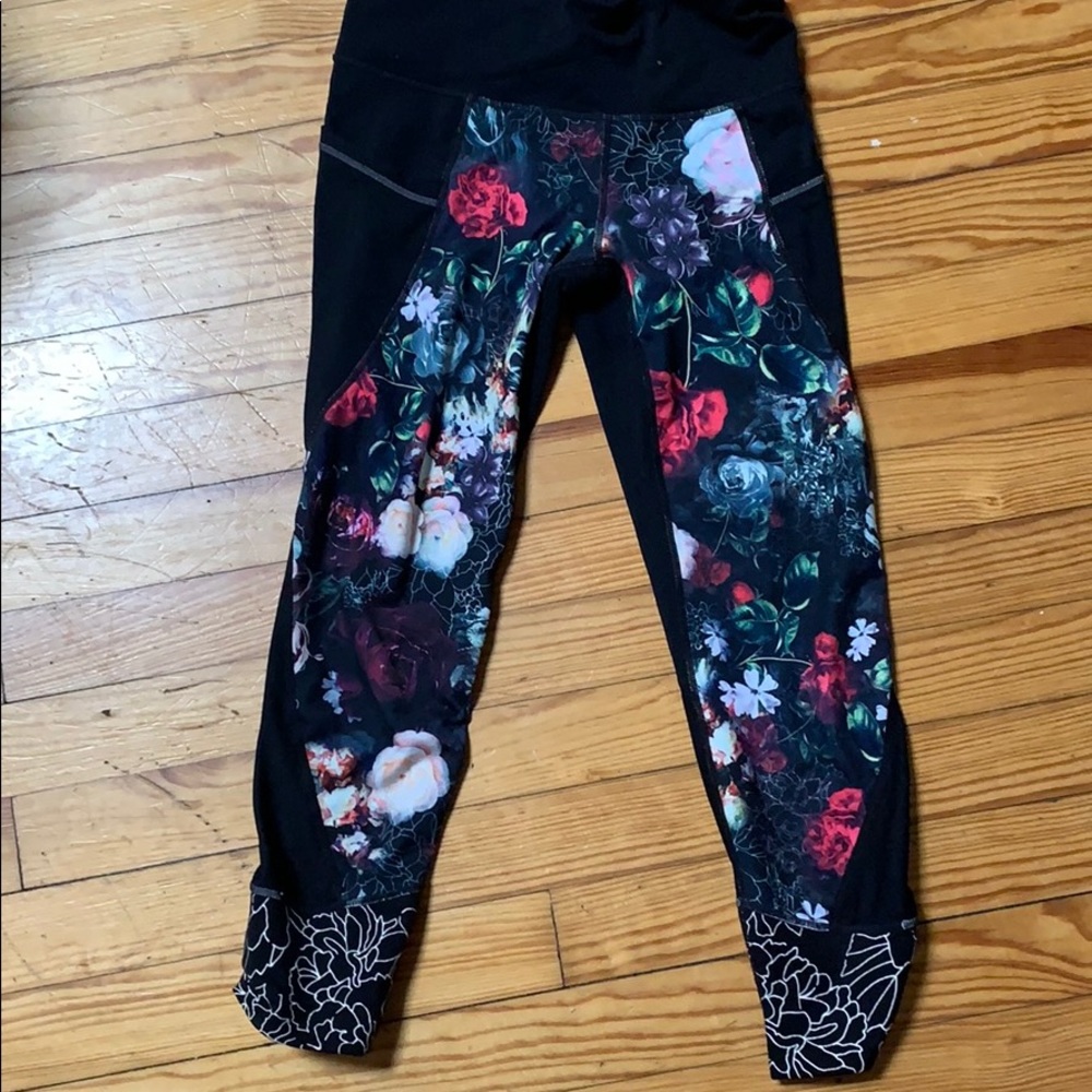 Athleta floral capris